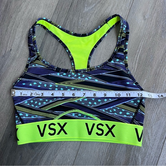 VSX Vibrant Patterned Sports Bra - Picture 6 of 6